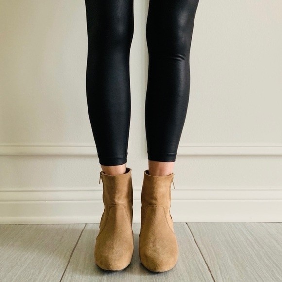 Antonio Melani Tan Suede Leather Wedge Bootie Womens size 7 Zipper Closure - Picture 4 of 16